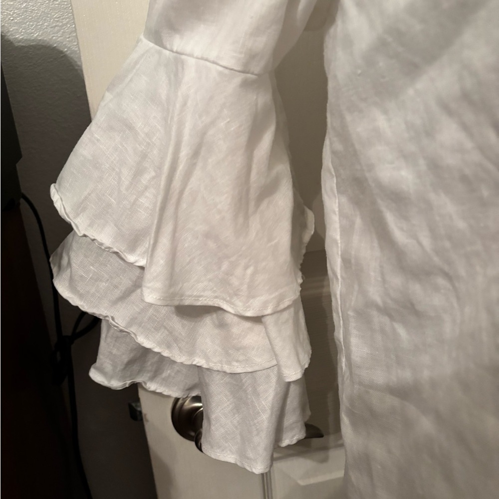 Neiman Marcus linen bell sleeve top M - Picture 2 of 6